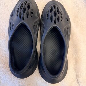 Adidas Yeezy Foamrunner